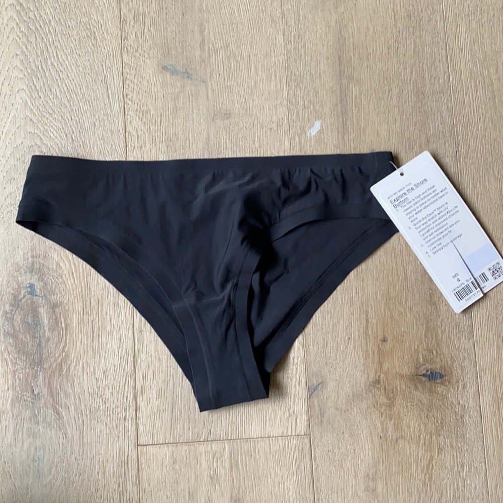NWT Lululemon Explore the Shore Bottom Bikini Size 4 Black